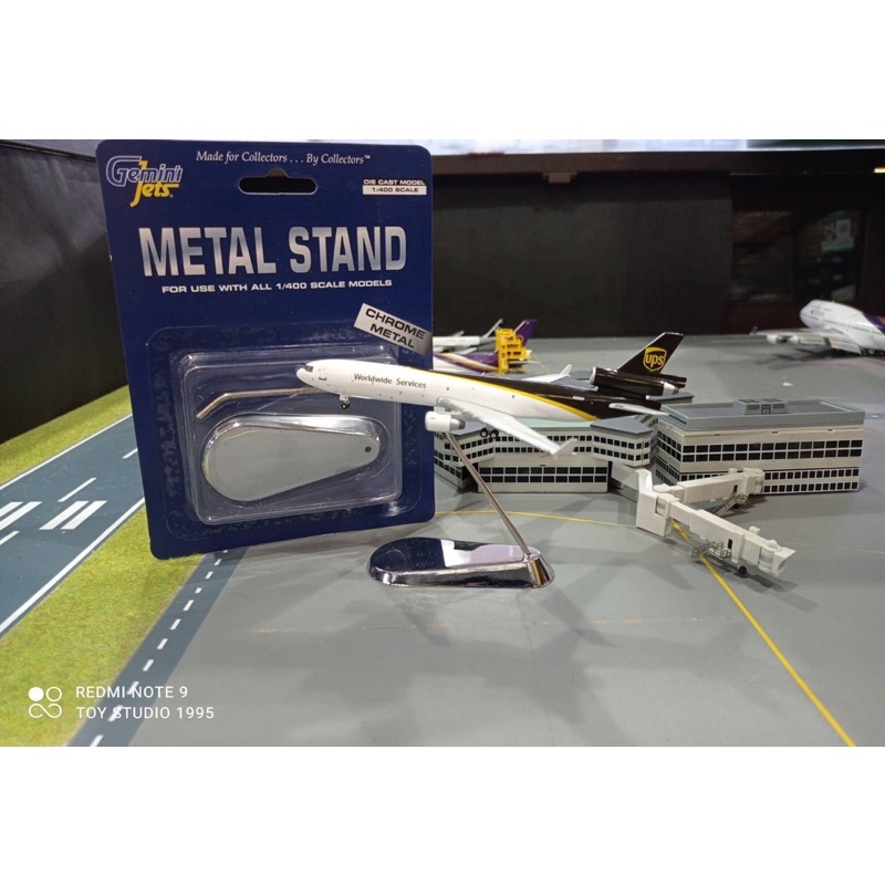 ขาตั้งเหล็กสำหรับโมเดลเครื่องบินสเกล 1:400 Gemini Jets Chrome Stand