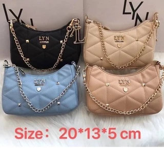 กระเป๋าสะพายข้างทรงพอช LY N ขนาด 8 นิ้ว 20x13x5 cm. มี 2 สาย กระเป๋าประดับหมุดหน้าโซ่ รุ่นนี้ขายดี พร้อมส่ง