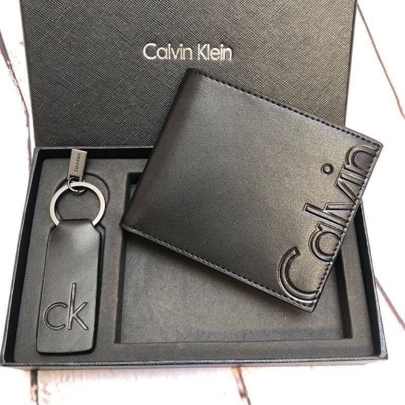 Calvin Klein Leather wallet with Key Fob Setกระเป๋าสตางค์สั้นพับ2ตอน