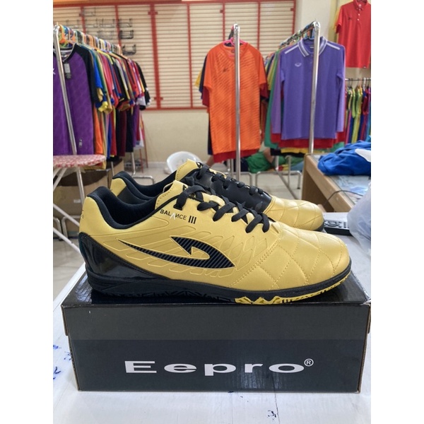 รองเท้าฟุตซอลEeproรุ่นEF1821-NAเหลือเบอร์40