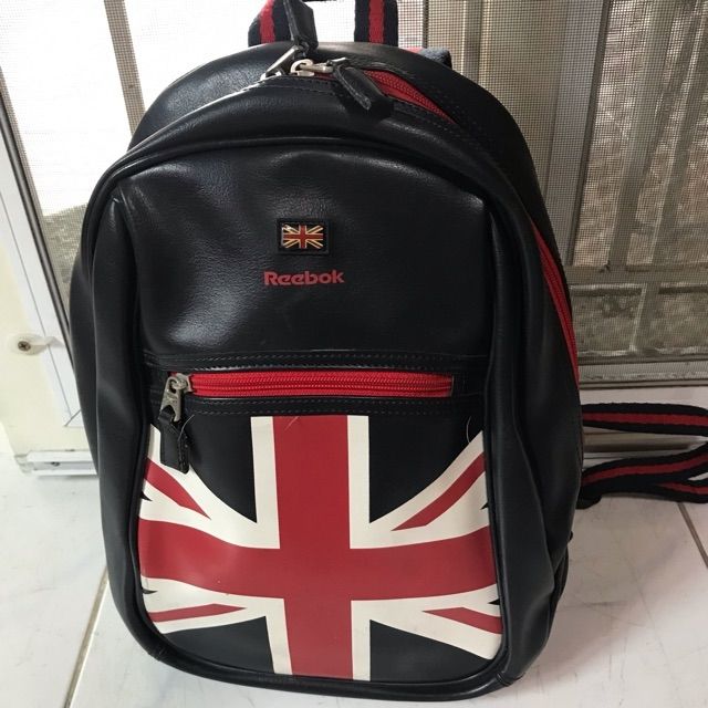กระเป๋าหนัง Reebok ของเเท้