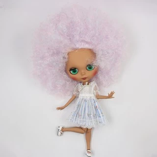 ตุ๊กตาบลายธ์ มีข้อต่อร่างกาย เข้ากันได้กับ BJD ดวงตามี 4 สี