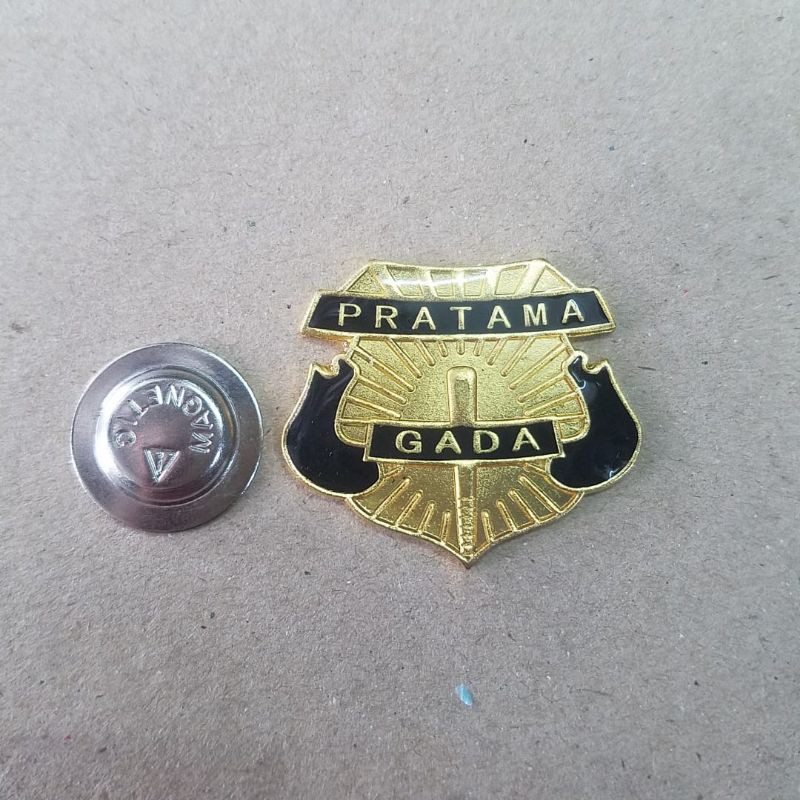 แม่เหล็ก Gada prama*