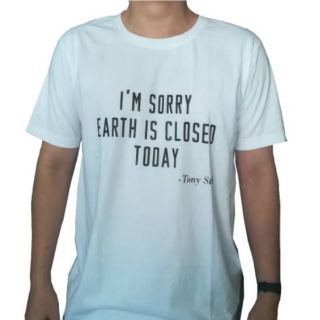 เสื้อยืดสีขาว I am sorry Earth is closed.. Iron Man