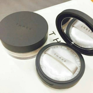 แป้งฝุ่น THREE Ultimate Diaphanous Loose Powder 7g. สี02