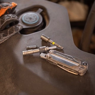 Leatherman Ratchet Driver ตัวเสริมอุปกรณ์ Leatherman Tools สำหรับช่วยให้ขันสกรูและน๊อตได้สะดวกขึ้น