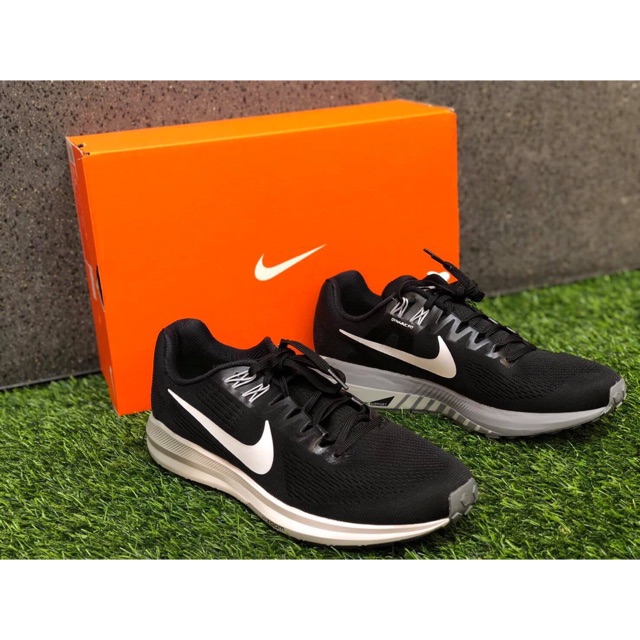 NIKE AIR ZOOM STRUCTURE 11