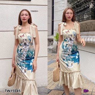 TW15945 เดรสความยาว 5 ส่วน สายผูกไหล่ ซิปหลัง แต่งระบายช่วงอกและชายกระโปรงค้า เนื้อผ้า 100D  ลายยีราฟ