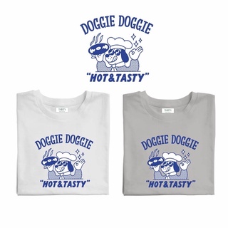 Doggie Doggie  เสื้อยืดUnisex (ผ้าcotton 100% สกรีนชัด สีสด ติดทน)