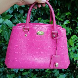 Used Coach ทรงถัง 13 นิ้ว สีชมพูสวย ของแท้  100% **ไม่มีสายยาว**