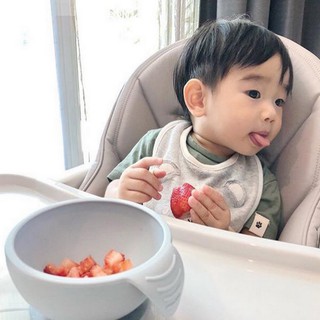 ฺBumkins Firts Feeding Set ถ้วยซิลิโคน ฐานดูดโต๊ะ พร้อมช้อนและฝาปิด สีเทา