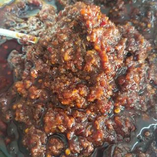จ่าวิรัช น้ำพริกเผาผัดหมู