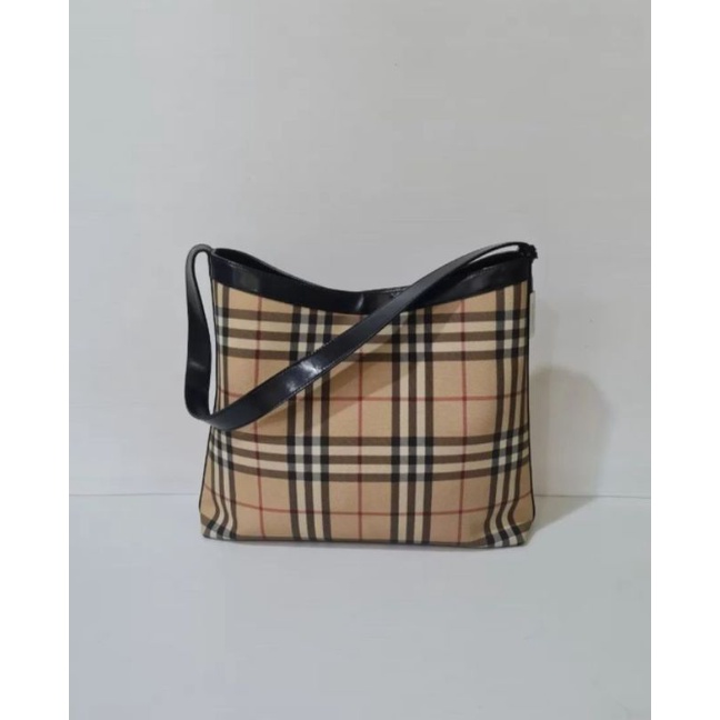 กระเป๋า Burberry Shoulder bag