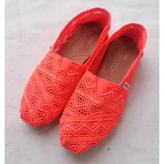 Toms Shoes Crochet Classics Size 6W / 4.5M / 36.5EU สีส้ม มือสอง ของแท้