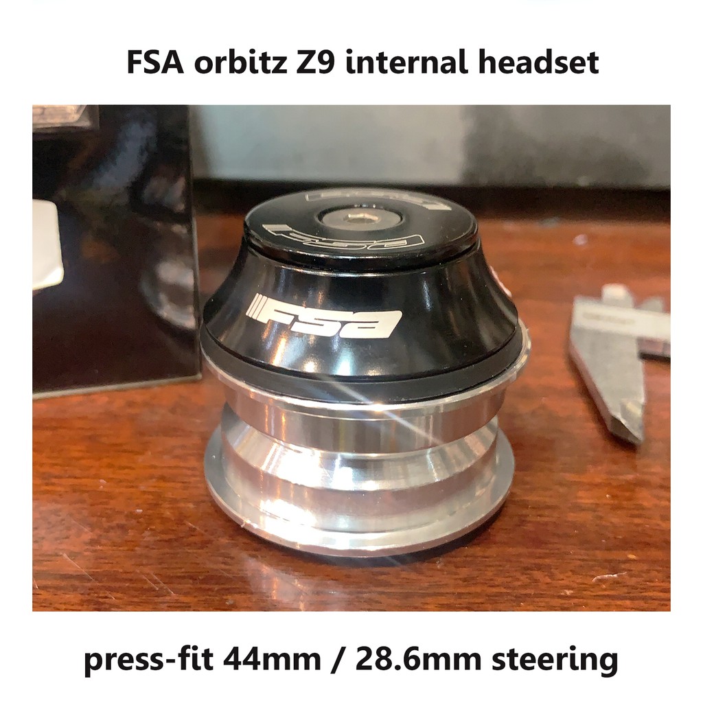 ถ้วยคอฝังแบริ่ง 1-1/8 สำหรับเสือหมอบหรือเสือภูเขา  FSA ORBIT Z No.9 แบบฝังมีถ้วย/ Internal Headset W