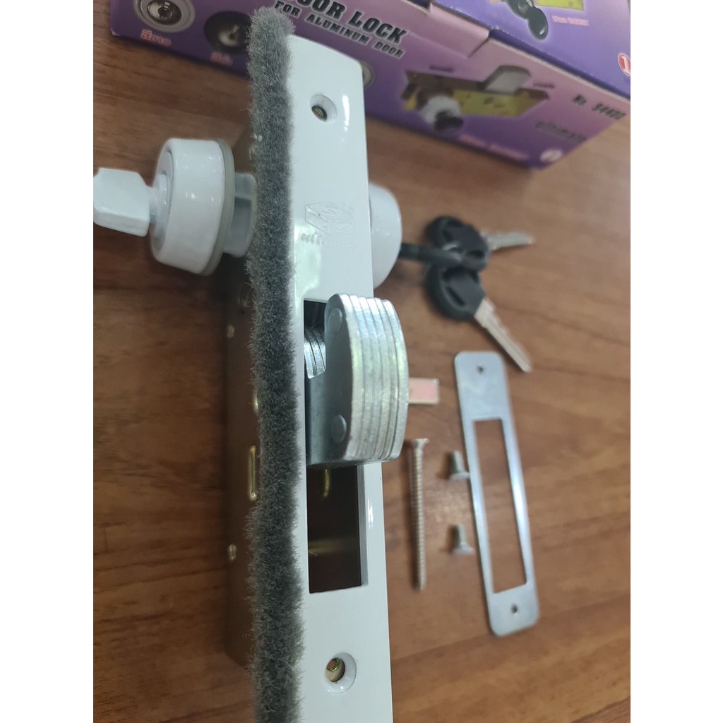 กุญแจบานเลื่อน / บานสวิง กุญแจ 3 ดอก ถ่ายจากสินค้าจริง