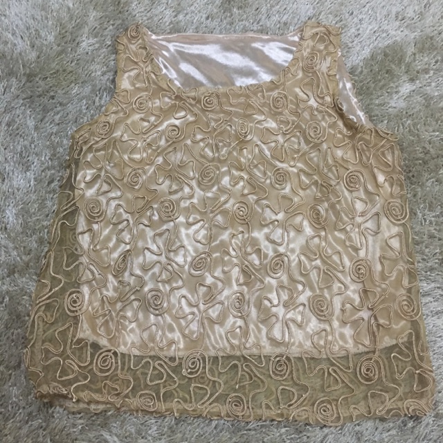 Used เสื้อแขนกุด