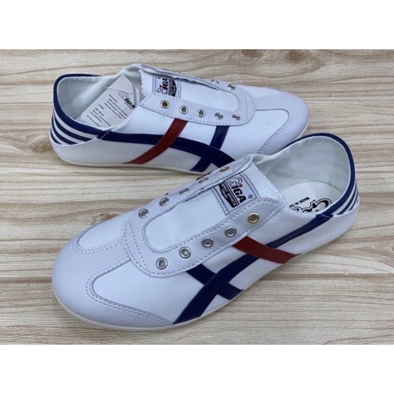 *ลดอิก10%ใส่โค้ดANNKT099เมื่อซื้อ1บาทแรกลดทั้งร้านปัง💥💥หมดเขต30เมย.นี้เท่านั้น‼️.. รองเท้าผ้าใบ Giga