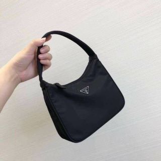 พร้อมส่ง กระเป๋าPrada