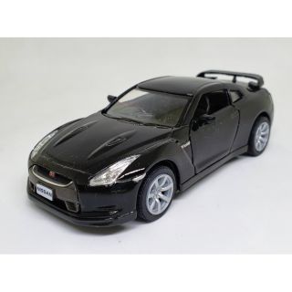 โมเดลรถเหล็ก Nissan GT-R R35 สีดำ