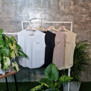 (กรอกโค้ดลดเพิ่ม75บาท INCM8EM) เสื้อแขนกุด เหลือ245.- คอกลม ดีเทลกระเป๋าหน้า  เนื้อผ้าอ๊อกฟอด