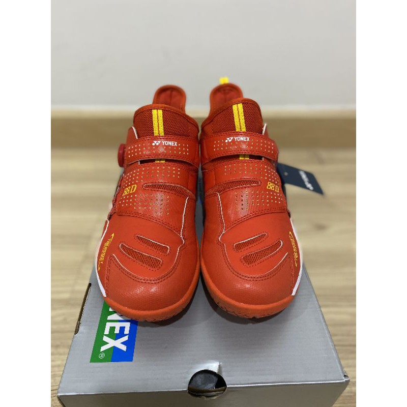 รองเท้า yonex รุ่น 88D สีส้ม