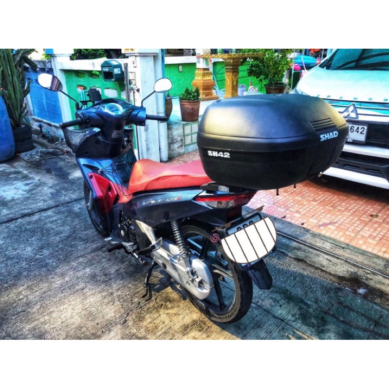 กล่องท้าย SHAD SH42 ขนาด 42 ลิตร เก็บหมวกกันน๊อคได้ 2 ใบ ขึ้นอยู่กับรูปทรงหมวกกันน๊อค - รูปที่ 3