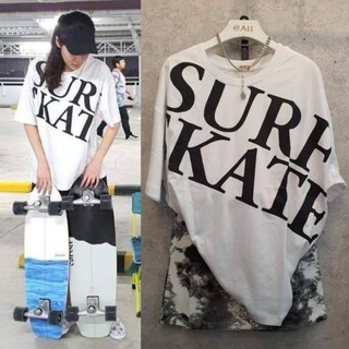 Surf Skate เสื้อยืดทรงสตรีท สกรีนตัวอักษร