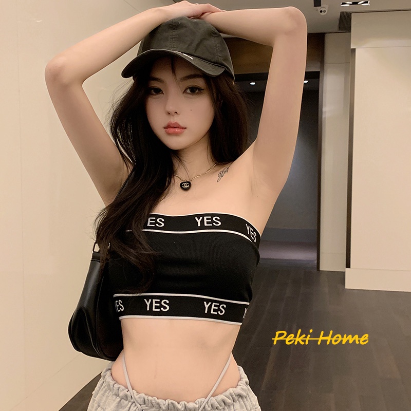 เสื้อเกาะอกผู้หญิง   เกาะอกครึ่งตัวสีดำ   เสื้อเกาะอกสายฝอ   เสื้อยืดเกาะอก  เสื้อเกาะอกแฟชั่น   ผ้าคอตตอน อกสกรีนลายตัว