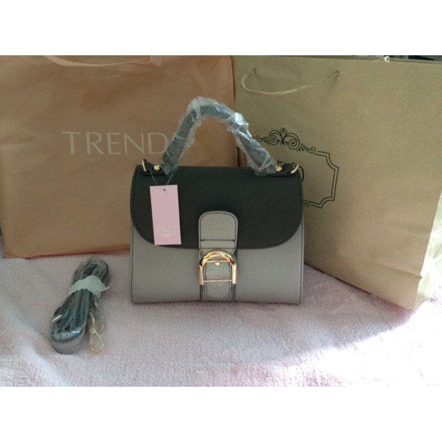 กระเป๋าหนัง TREND