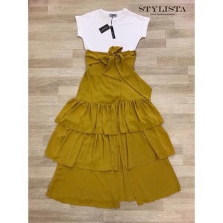 เซ็ท 2 ชิ้นเสื้อยืดสีขาว พร้อมกับกระโปรงแบบป้าย TAG :: STYLISTA Code : ST20130