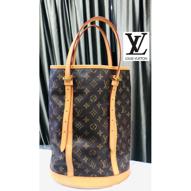 summer outfits with Louis Vuitton Bucket bag in GM PM - YesMissy