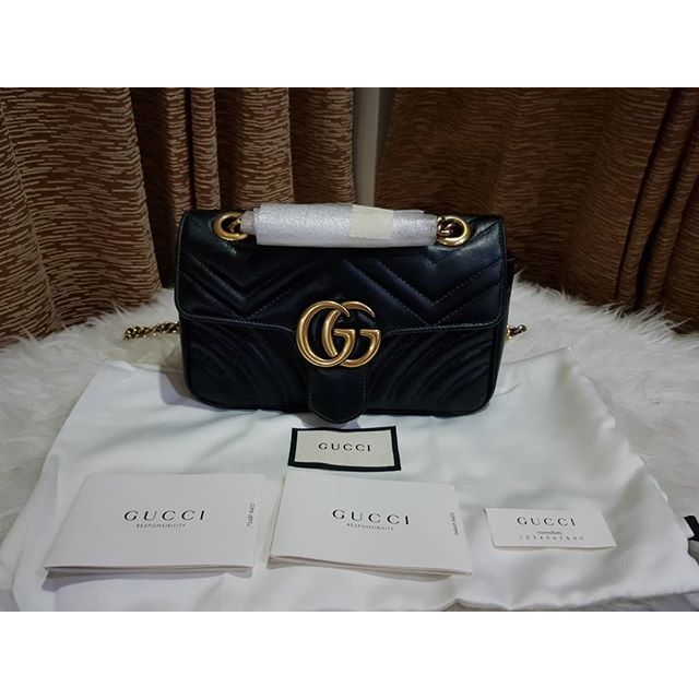 Used like new Gucci Marmont 22cm ปี19