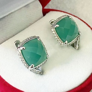 Q6427 ต่างหูพลอยโมราแท้ ( Chrysoprase ) แบบอิงลิชล็อค ตัวเรือนเงินแท้ 925 ชุบทองคำขาว