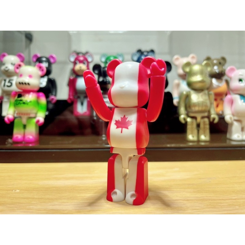 (ของแท้ไม่มีกล่อง) Be@rbrick Series 10 Flag: Canada  (Bearbrick)