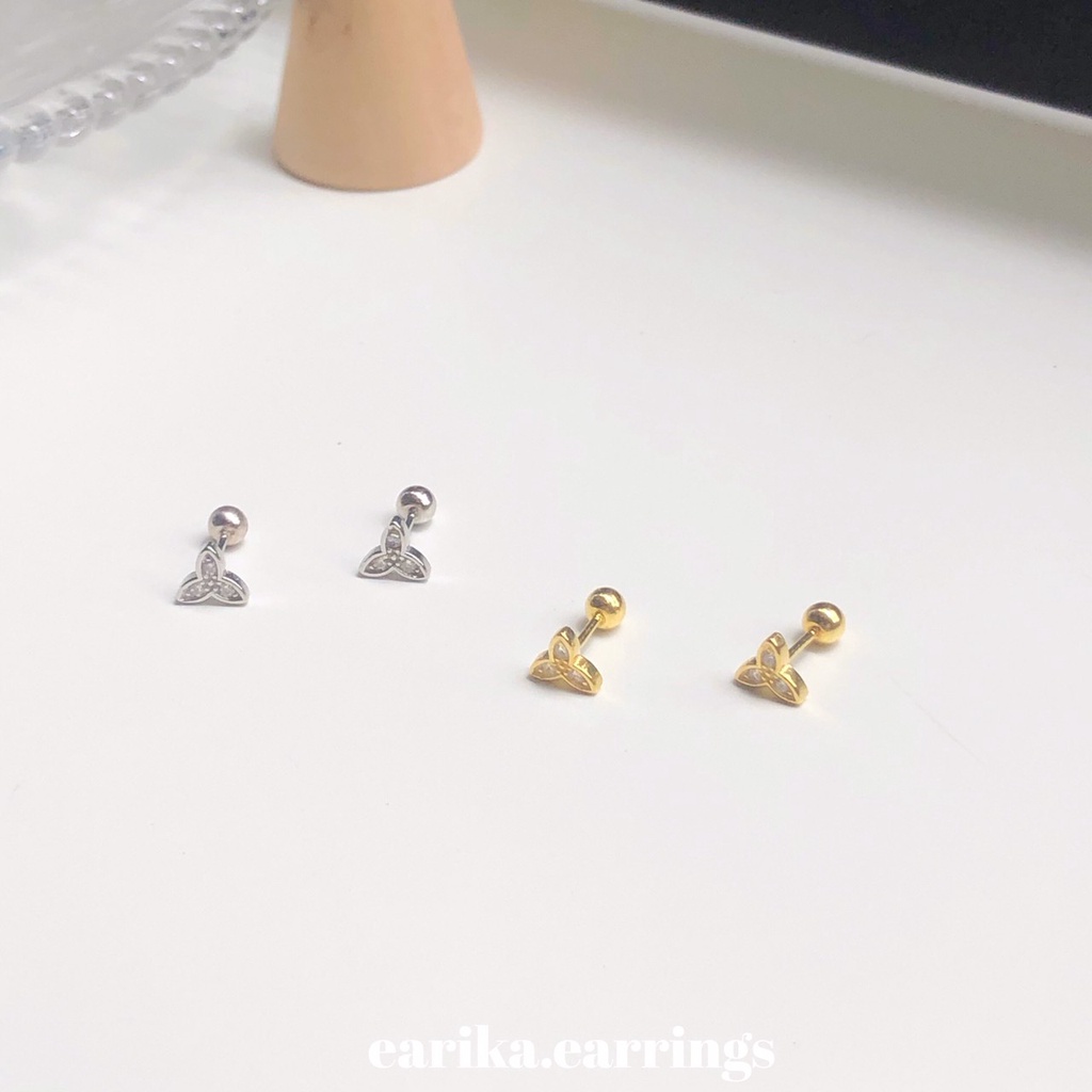 earika.earrings - crystal clover piercing จิวหูเงินแท้จี้โคลเวอร์ (มีให้เลือก 2 สี) เหมาะสำหรับคนแพ้