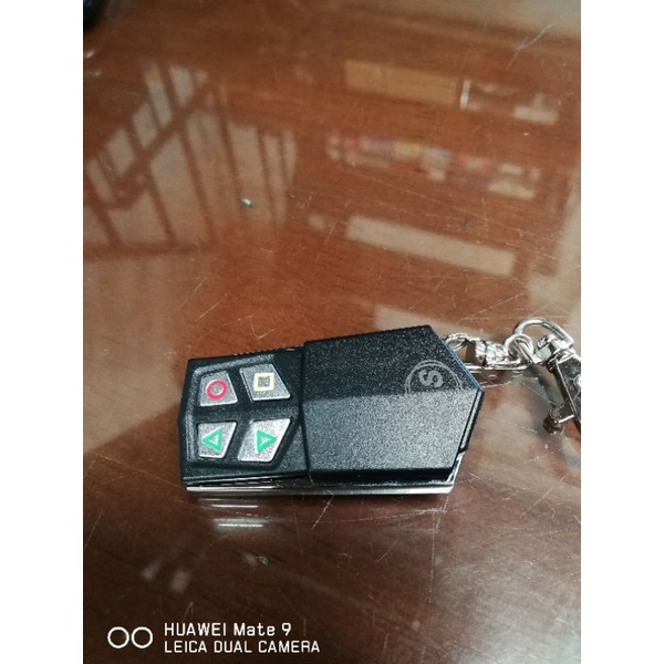 รีโมทประตูม้วนระบบ 3S เป็นรีโมทรุ่นเก่า ด้านหลัง 3SH-206 ** กรุณาสอบถามก่อนสั่งซื้อ *"