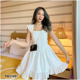 J17491 เดรสสั้น ชายระบาย ผ้ารังผึ้ง Short dress, ruffled hemline, honeycomb fabric