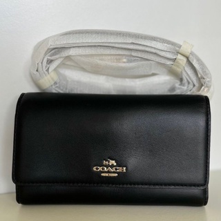 มาใหม่ค่ะCoach Crossbody Phone Wallet  Fits all phone sizes up to an iPhone X