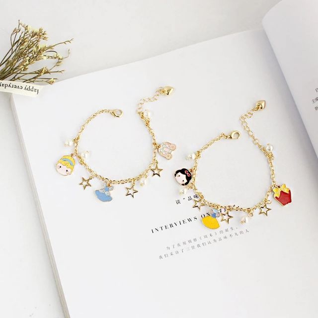 สร้อยข้อมือเจ้าหญิง • Princess Charm Bracelet