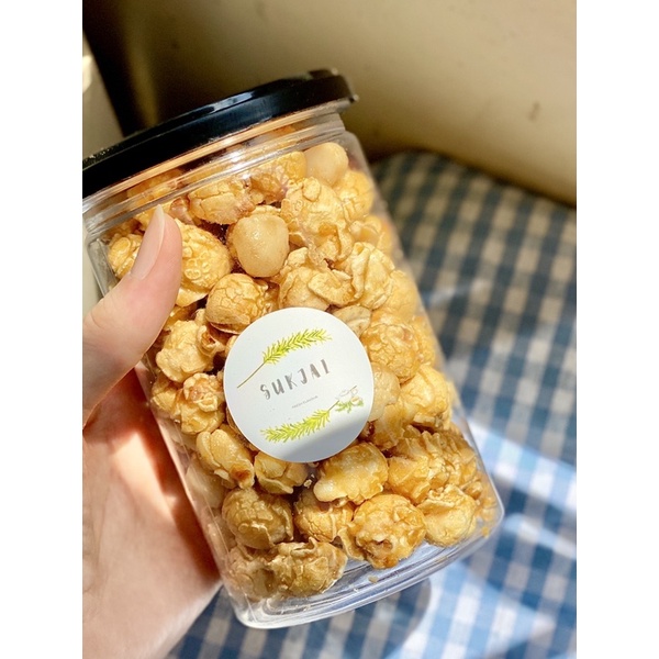 Popcorn caramel mixed nut