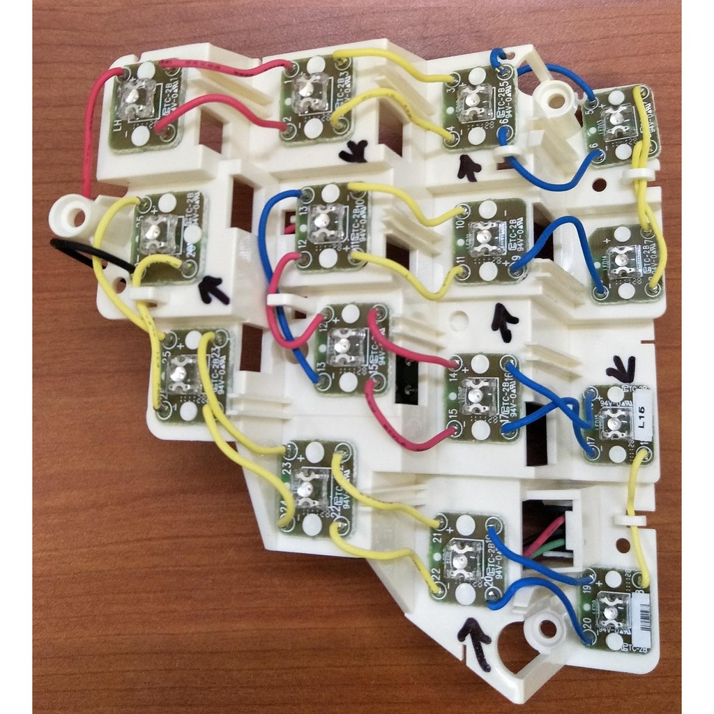 Proton Exora หลอดไฟท้าย LED / บอร์ด (OEM) (15 หลอด) IC BOARD