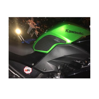 พร้อมส่ง!แผ่นสติกเกอร์ติดถังน้ํามัน กันลื่น สําหรับ Kawasaki NINJA 250 300 Knee Grip Z250 Z 250 2013 2014 2015 2016