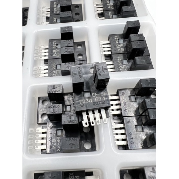 เดิมแท้ OMR0N เซ็นเซอร์ก้ามปู photoelectric switch EE-SX670 SX671 SX672 SX673 SX674 small photoelect