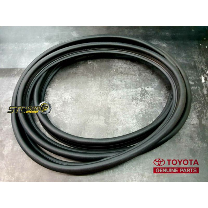 ยางฝาท้าย Toyota Camry / Soluna / Vios / Yaris / Altis / Limo / Corolla AE100/ AE110 / AE112 ( Toyota แท้ศูนย์ 100% )