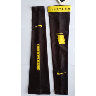 LIVESTRONG ปลอกแขนปั่นจักรยานลายทีมเนื้อผ้าLYCRAป้องกันแสงแดดได้ดีเนื้อผ้ายืดยุ่นระบายอากาศได้ดีแห้งเร็ว