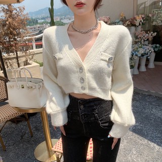 NEAT - OLIVIA KNIT CROP. 550 ฿ เสื้อไหมพรมครอปขาว น่ารักเกาหลี น่ารัก