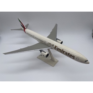 โมเดลเครื่องบิน สายการบิน Emirates Boeing 777-300 ขนาดใหญ่มากคะ