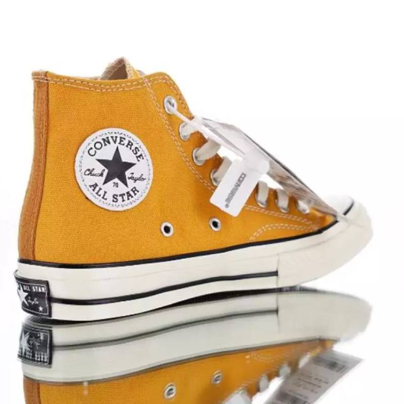 รองเท้าผ้าใบหุ้มข้อ Converse All Star Classic สีเหลือง