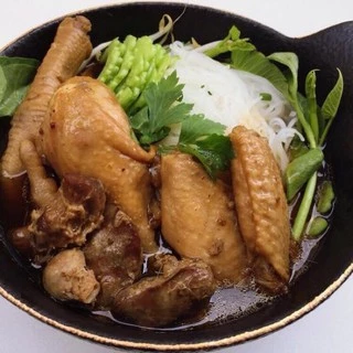 น้ำซุปก๋วยเตี๋ยวไก่สูตรโบราณ ขนาด 150 กรัม รสชาติเข้มข้นไม่ต้องปรุงเพิ่ม กลิ่นหอมสมุนไพรไทย ก๋วยเตี๋ยว